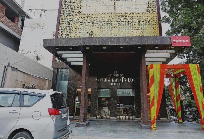 Super Capital O 8902 Hotel Ronald Inn