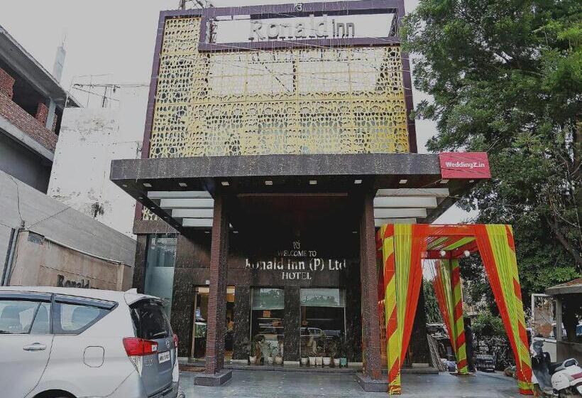 Super Capital O 8902 Hotel Ronald Inn