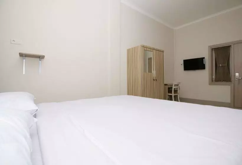 Hotel 168 Inn