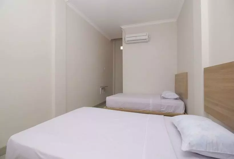 Hotel 168 Inn