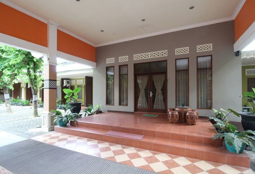 Hotelli Airy Dimoro Batanghari Blitar