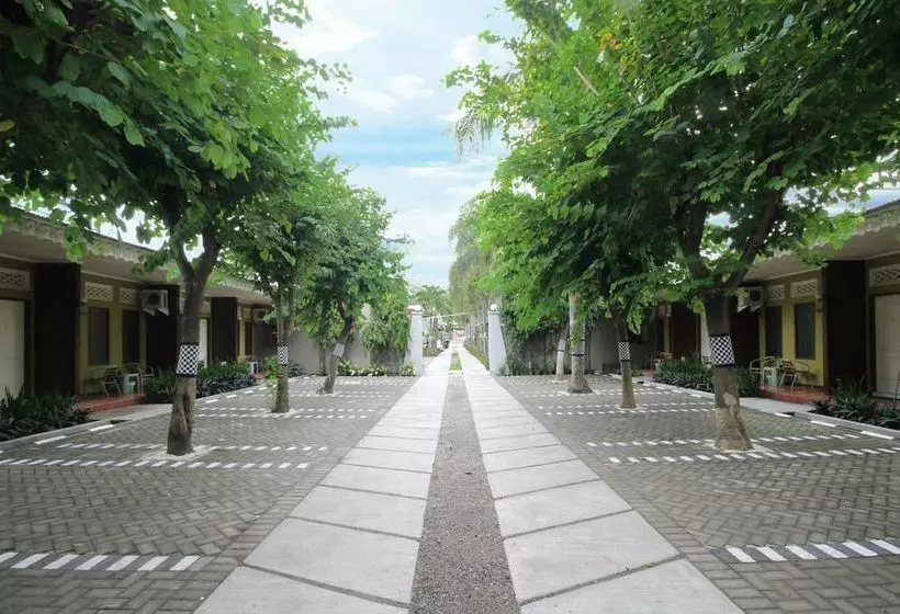 هتل Airy Dimoro Batanghari Blitar