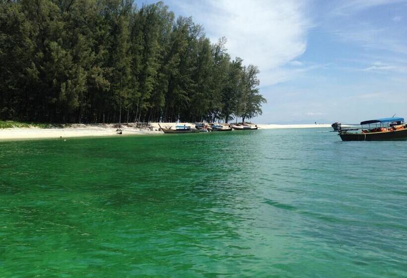 ホテル Art Garden