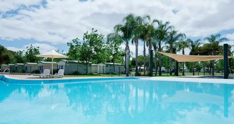 Hotelli Berri Riverside Holiday Park