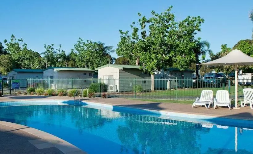 Hotelli Berri Riverside Holiday Park