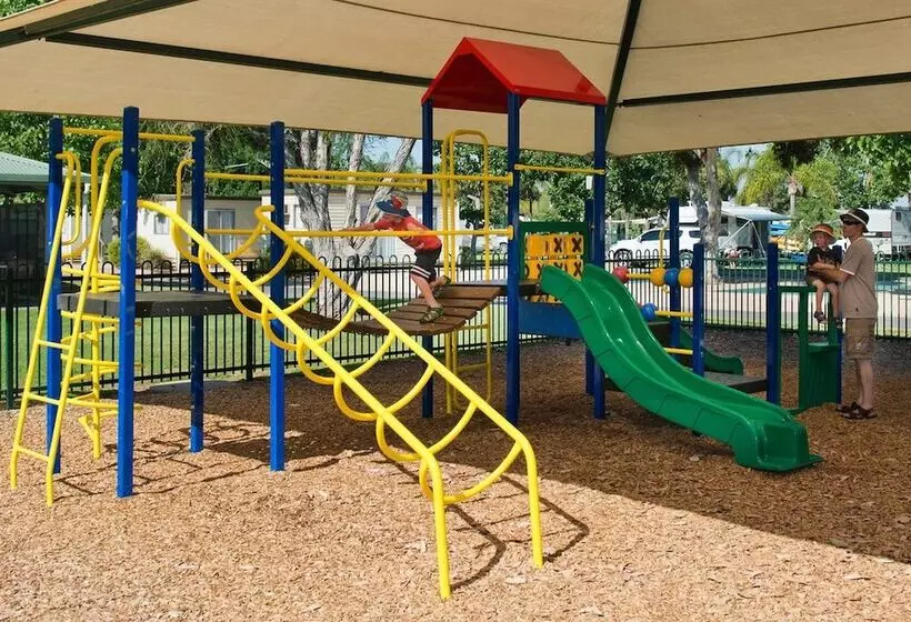 Hotelli Berri Riverside Holiday Park