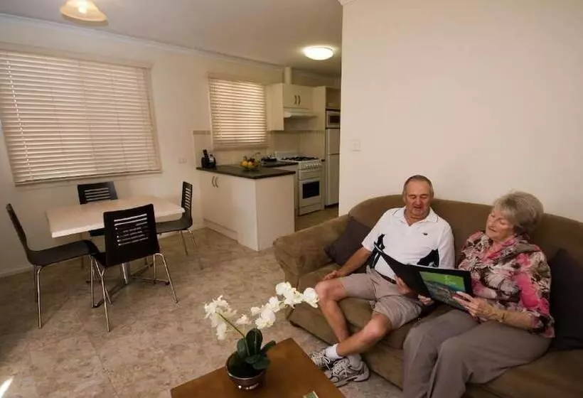 Hotelli Berri Riverside Holiday Park