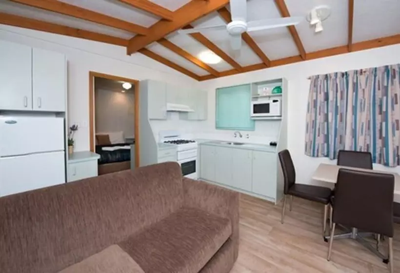 Hotelli Berri Riverside Holiday Park