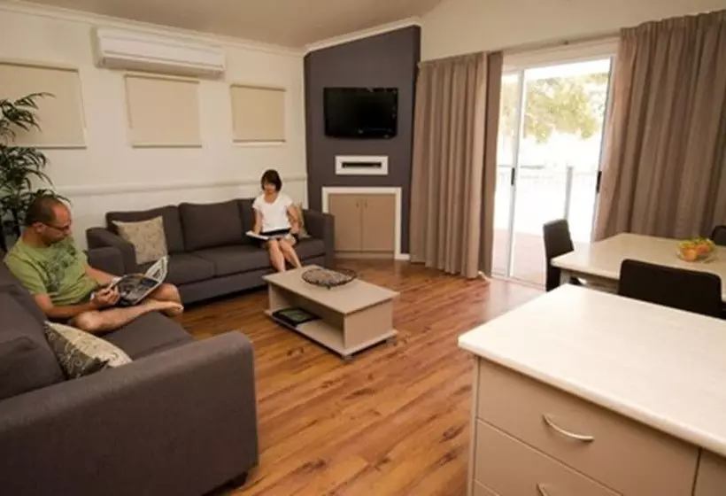 Hotelli Berri Riverside Holiday Park