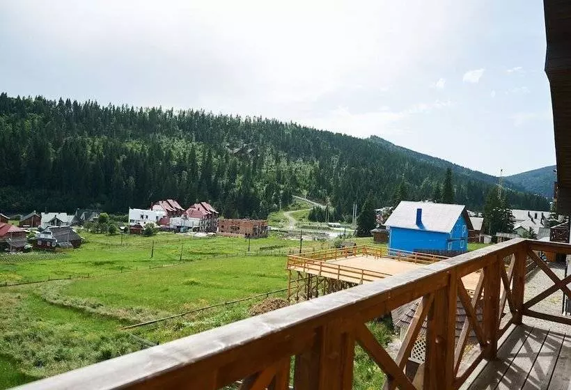 Hotelli Cottage Panskyi Kut