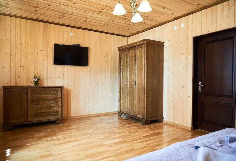 Hotelli Cottage Panskyi Kut
