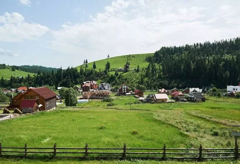 Hotelli Cottage Panskyi Kut