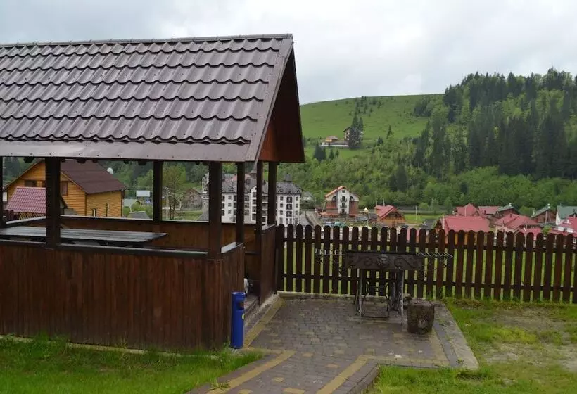 Hotelli Cottage Panskyi Kut