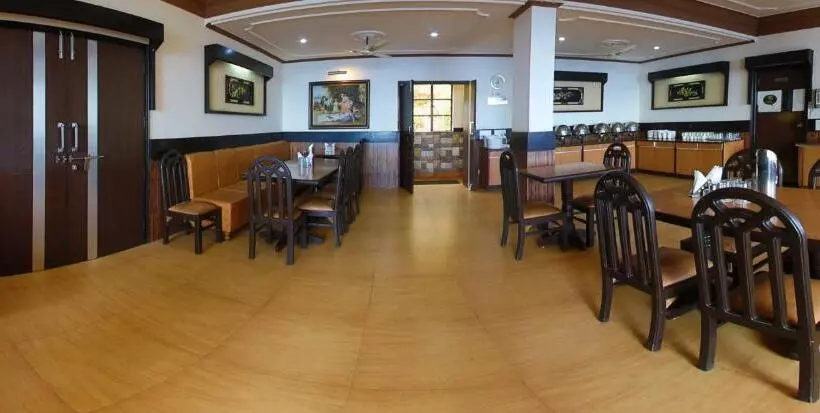Hotelli Kasang Regency Hill Resort