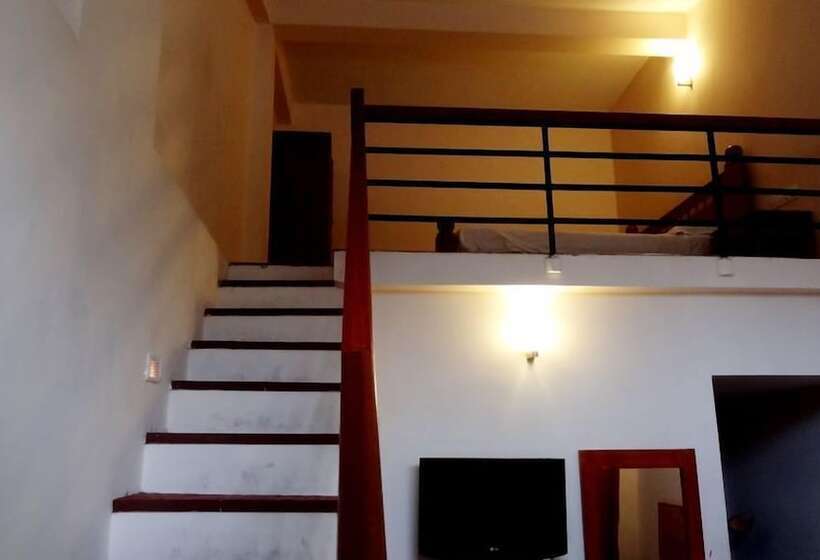 Отель Raahat Inn Kodaikanal