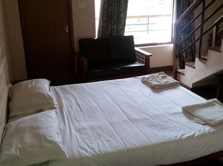 Отель Raahat Inn Kodaikanal