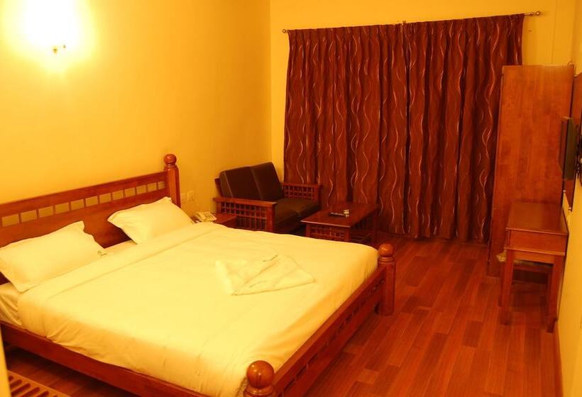Отель Raahat Inn Kodaikanal