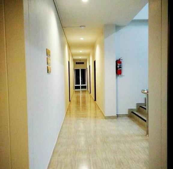 Отель R.m. Mansion Surin