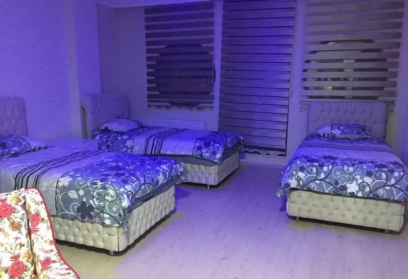 Royal Ozcelik Otel