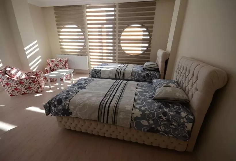 Royal Ozcelik Otel