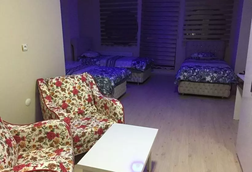 Royal Ozcelik Otel
