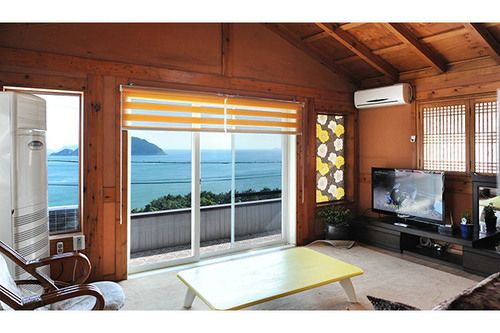 Geoje Sumireu Pension