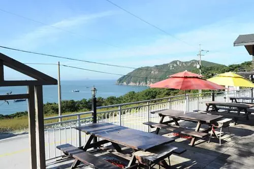 Geoje Sumireu Pension