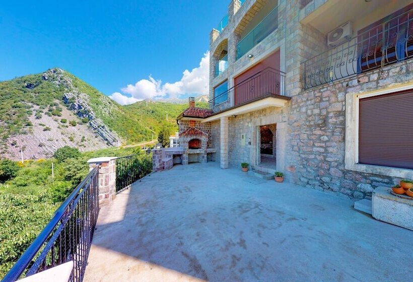 پانسیون Villa Luka