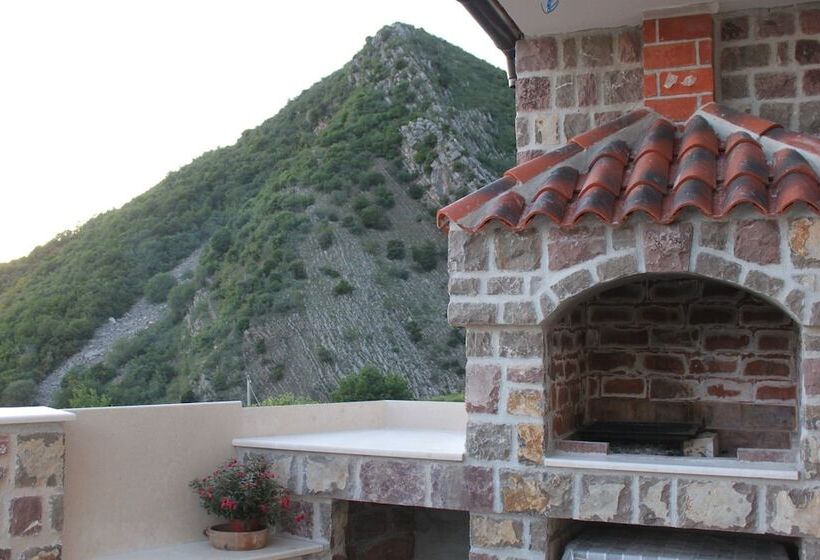 پانسیون Villa Luka