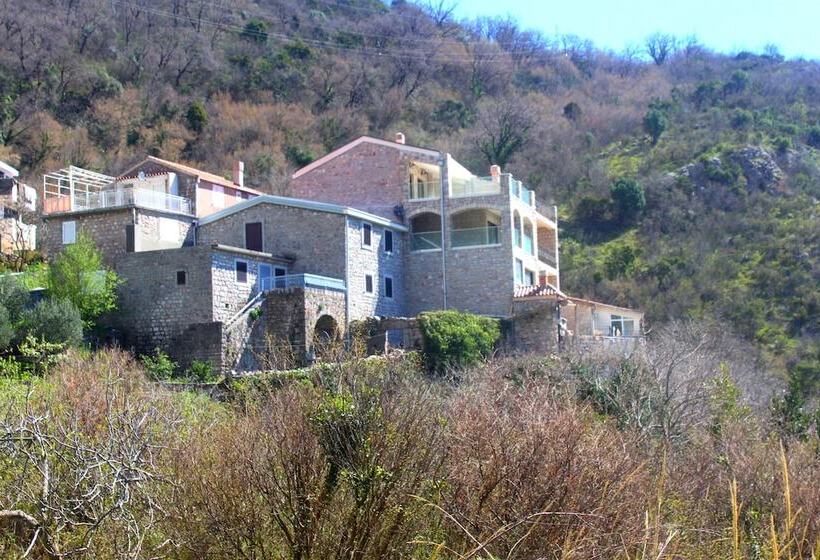 پانسیون Villa Luka