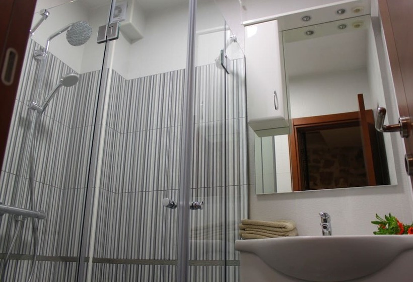 پانسیون Villa Luka