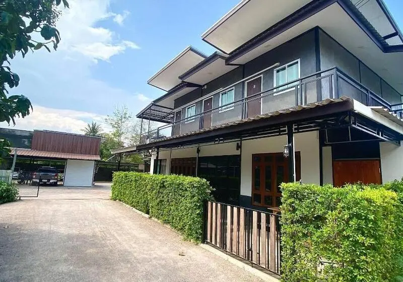 ペンション Ploynam Homestay