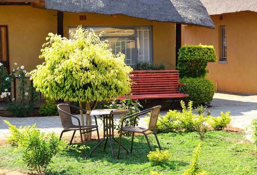 پانسیون Thulamela Guest House