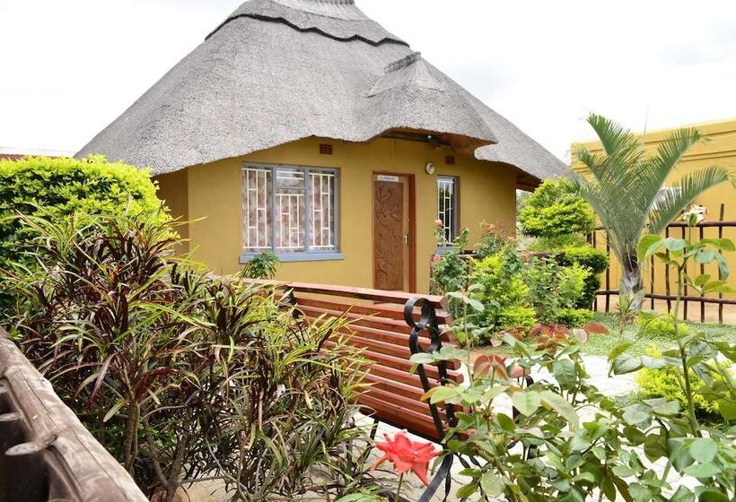 پانسیون Thulamela Guest House