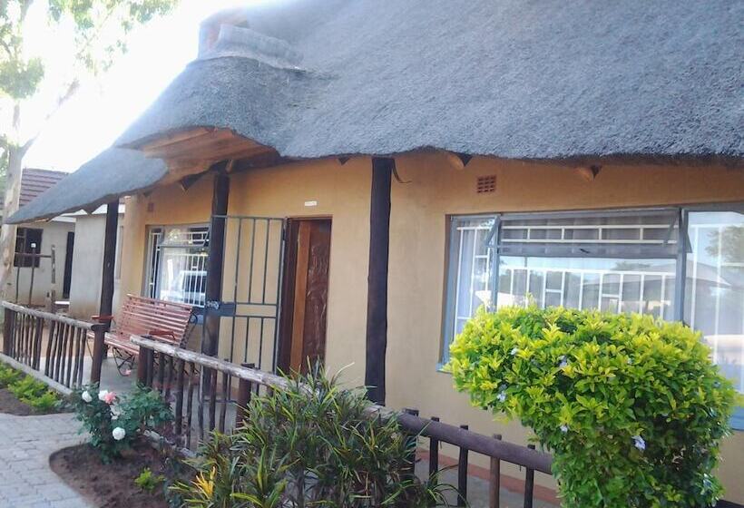 پانسیون Thulamela Guest House