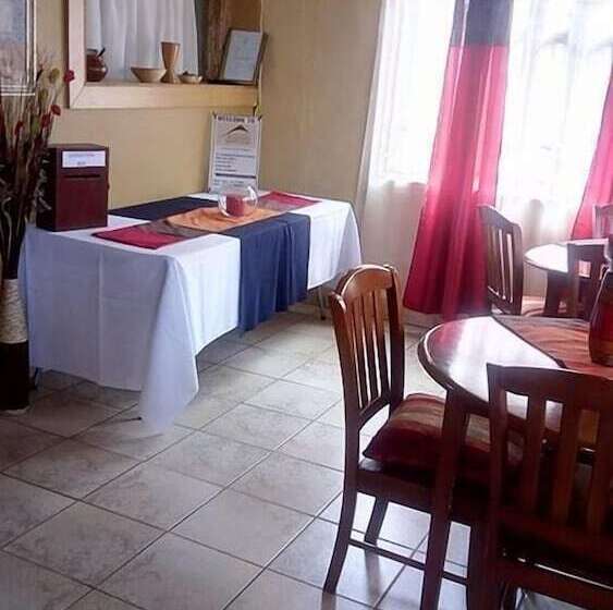 پانسیون Thulamela Guest House
