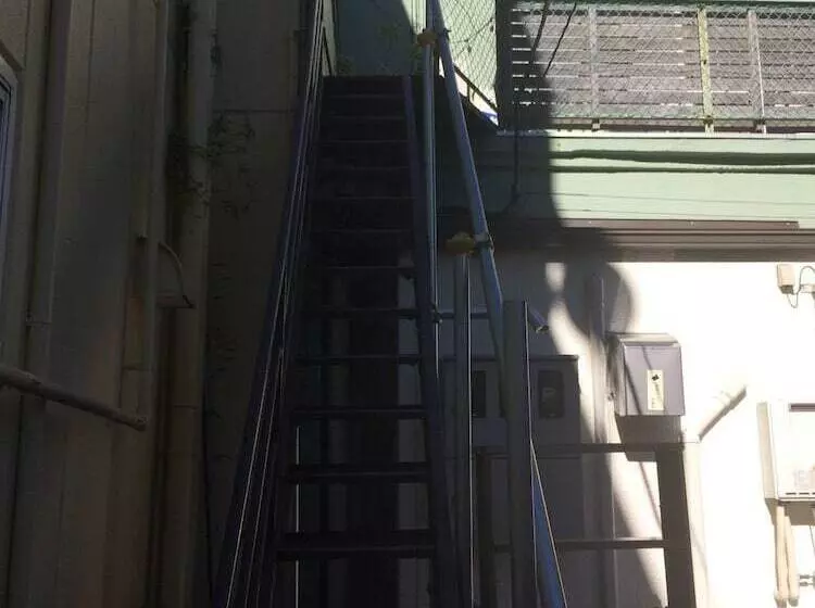 Cafe & Guest House Sofarii   Hostel