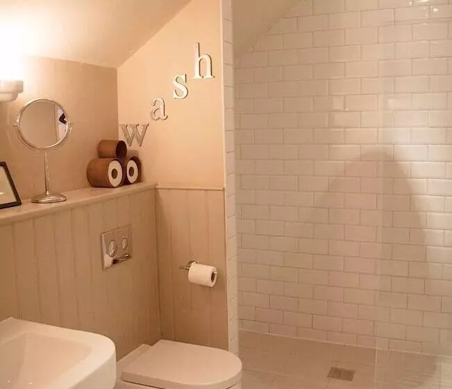 簡易ホテル The White Hart