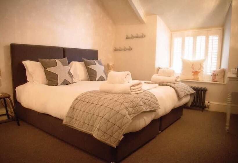 פונדק The White Hart