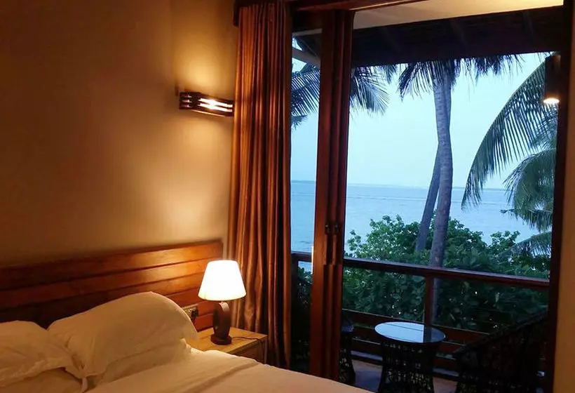 هتل Aveyla Manta Village