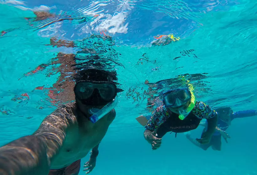 هتل Aveyla Manta Village