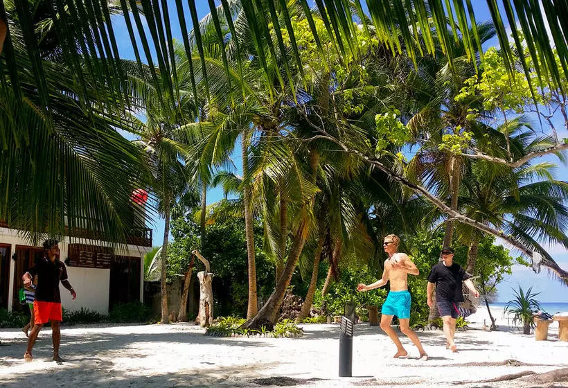 هتل Aveyla Manta Village
