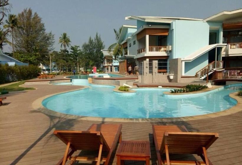 هتل Azura Beach Resort