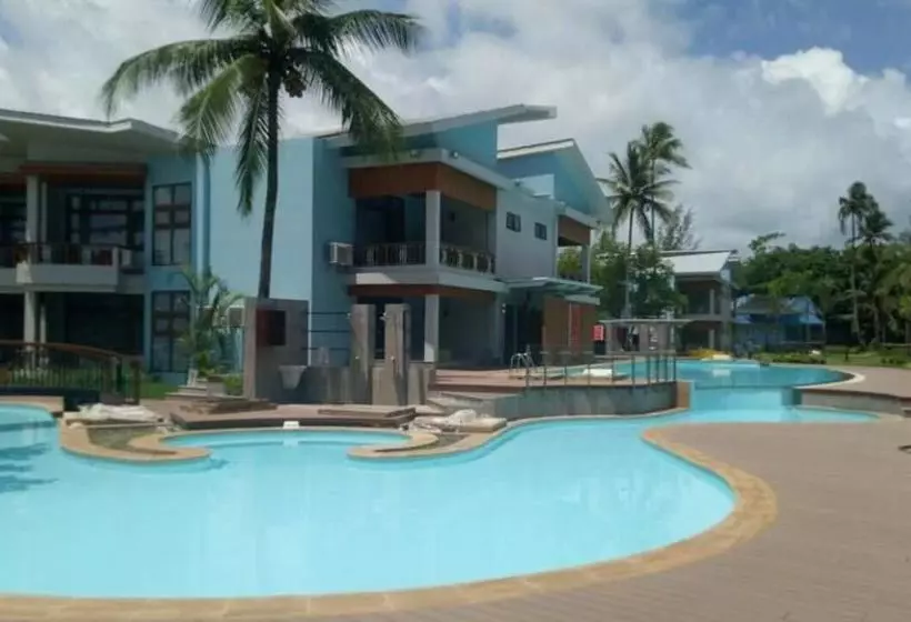هتل Azura Beach Resort