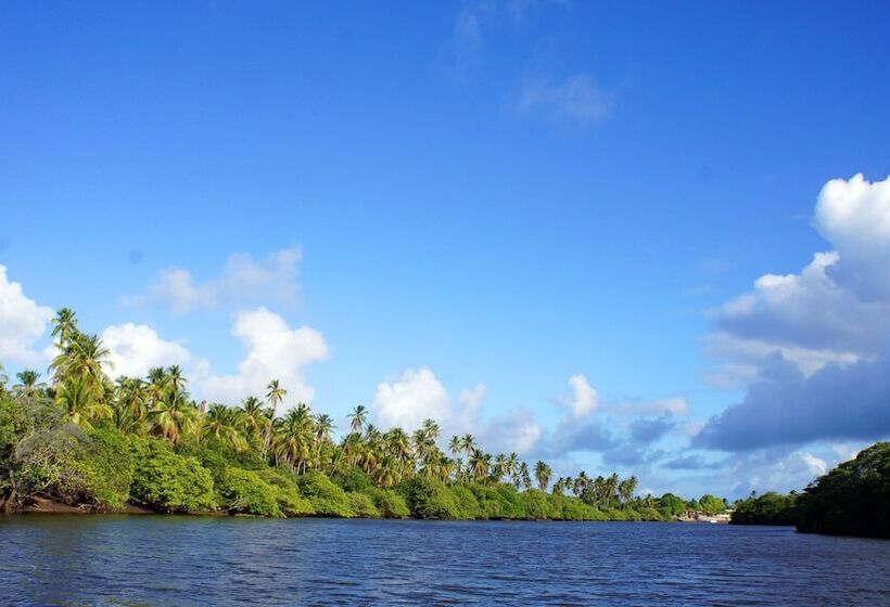 هتل Bangalos Do Pontal