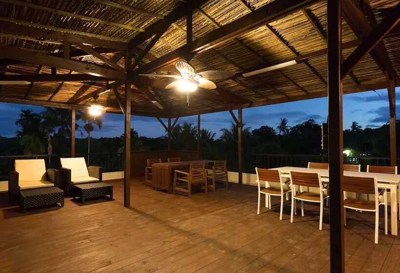 هتل Garden Palace Downtown Koror