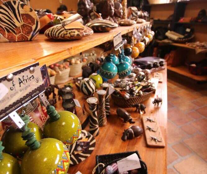 هتل Mount Etjo Safari Lodge