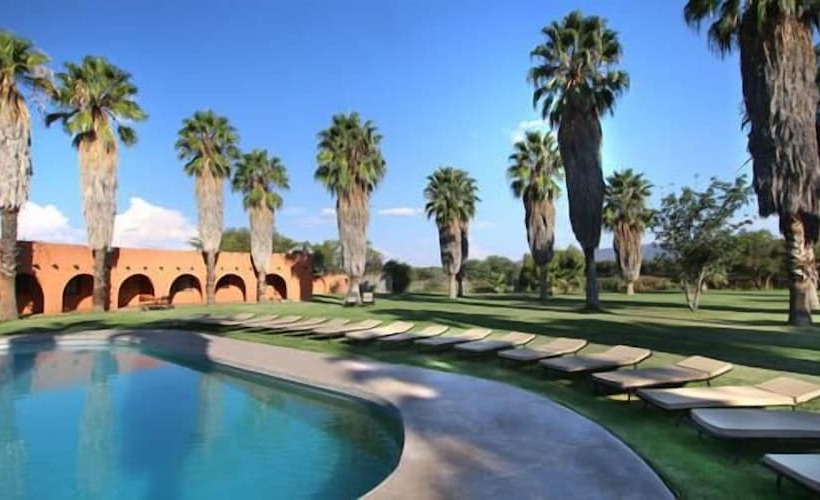 هتل Mount Etjo Safari Lodge