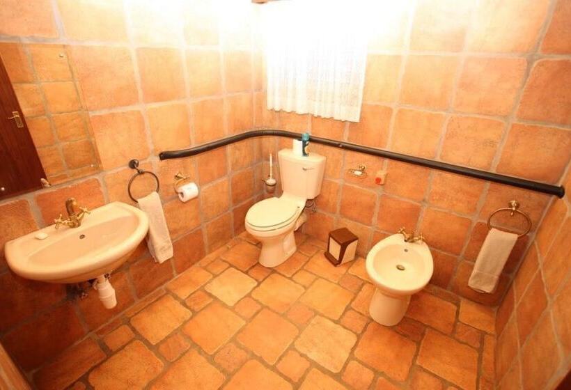 هتل Mount Etjo Safari Lodge