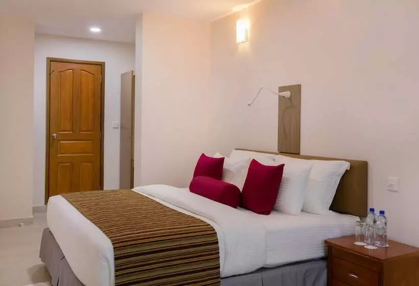 هتل Beehive Central